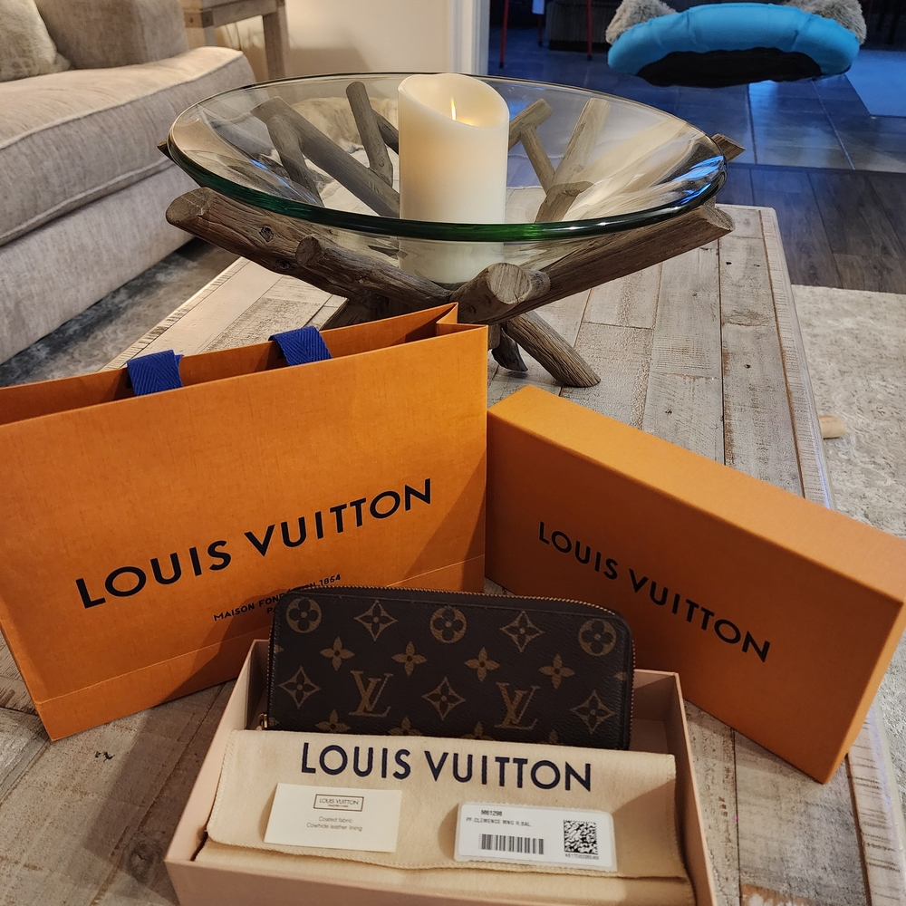 Louis Vuitton Monogram Wallet With Ballerina Interior Color